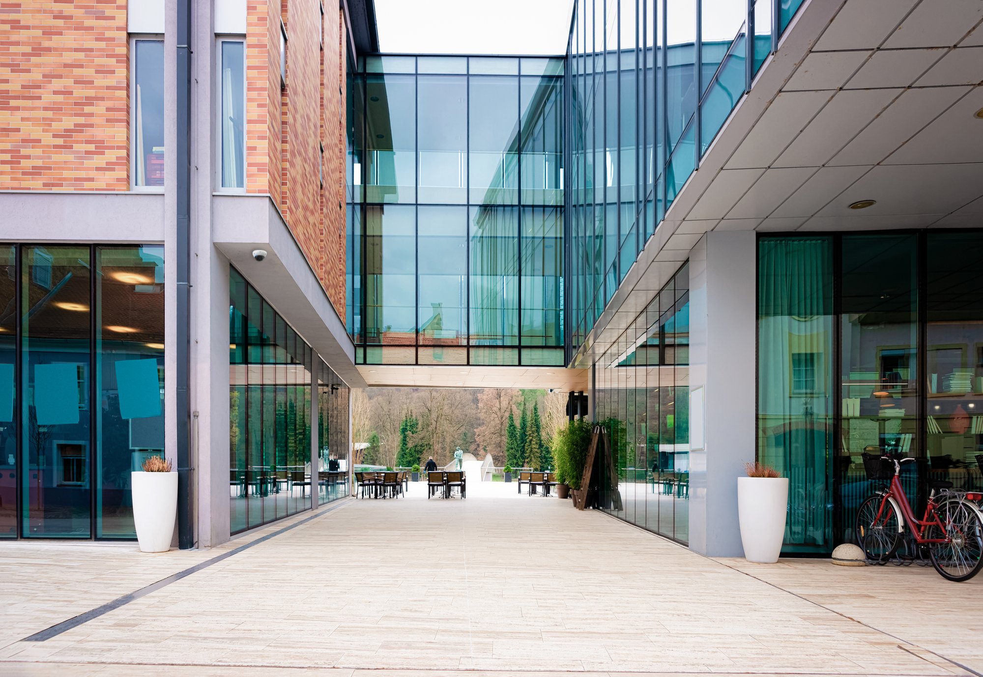 210128_Dome_Campus_AdobeStock_313152926_R1